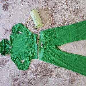 RARE KELLY GREEN JUICY COUTURE TRACKSUIT SET 💚💚💚